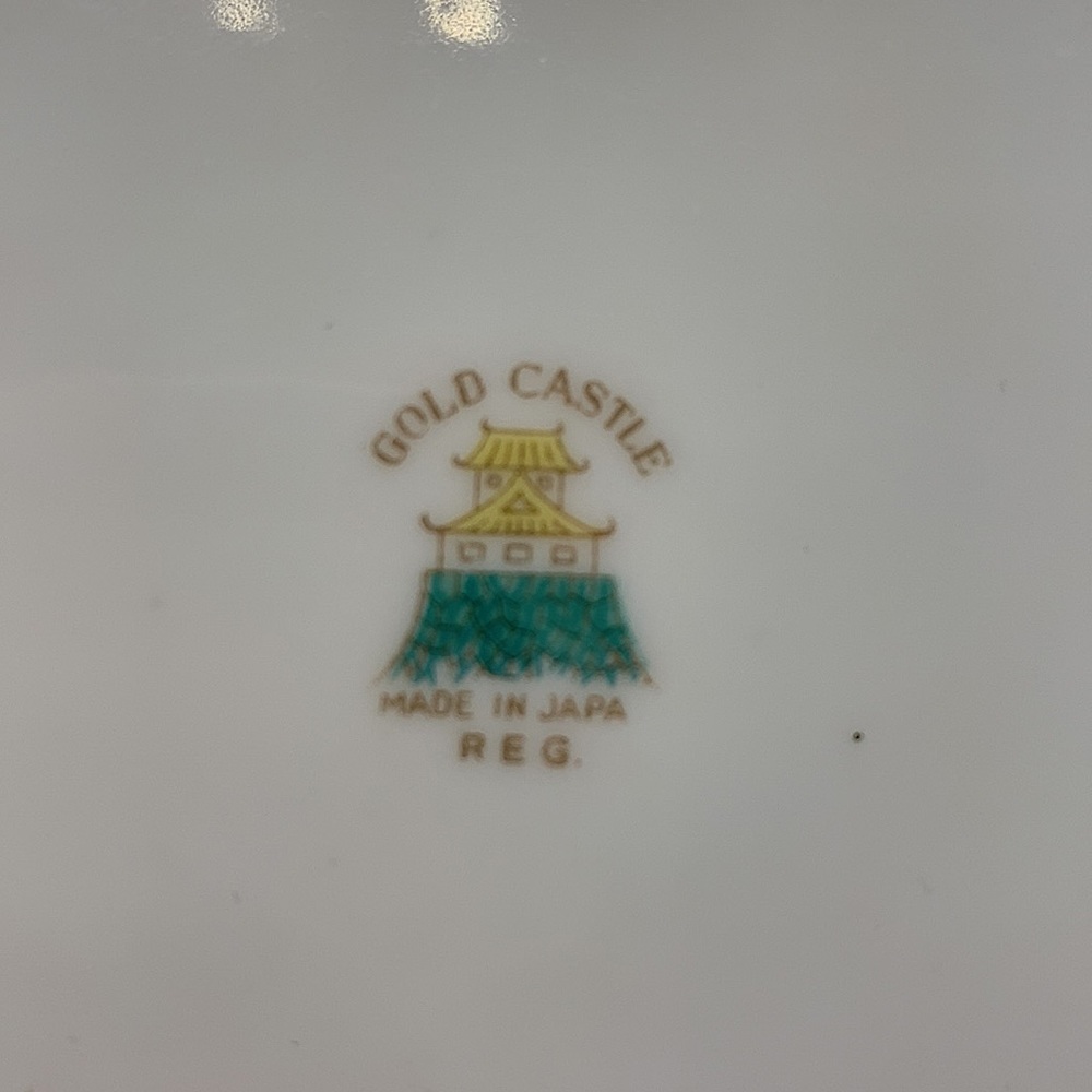 Cute Small 1940’s Gold Castle Occupied Japan China Plate with Gold Trim - Picture 3 of 3